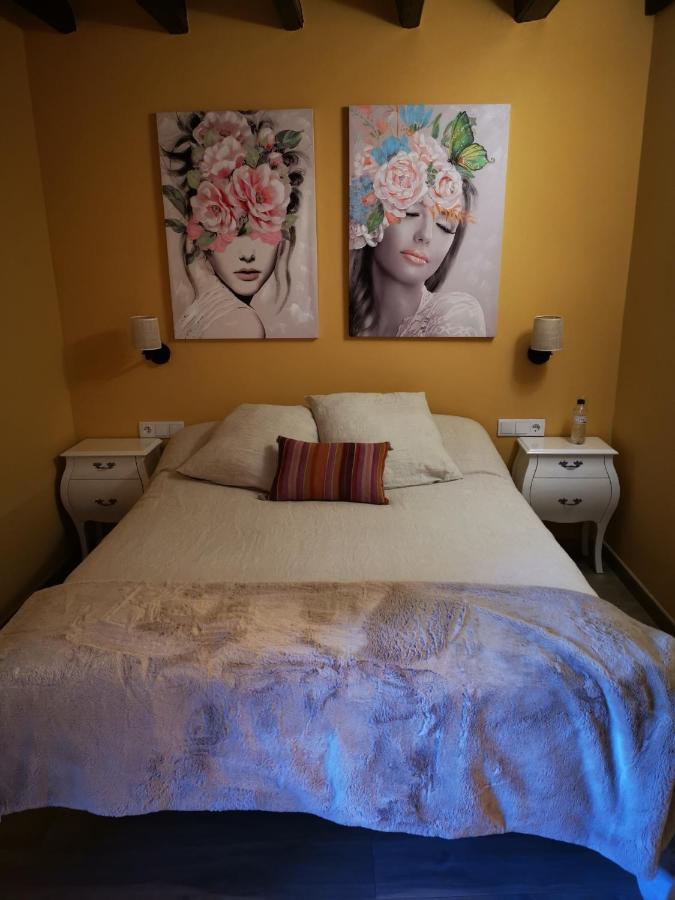Cal Duran Bed & Breakfast Esparraguera Room photo